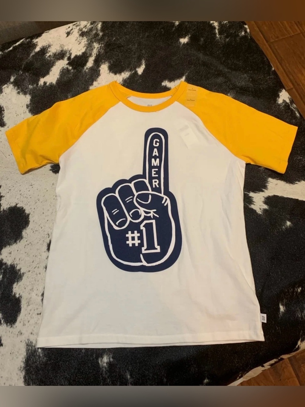 Yellow and White Gamer Kids Shirt. Boys sz large. Gap. NWT